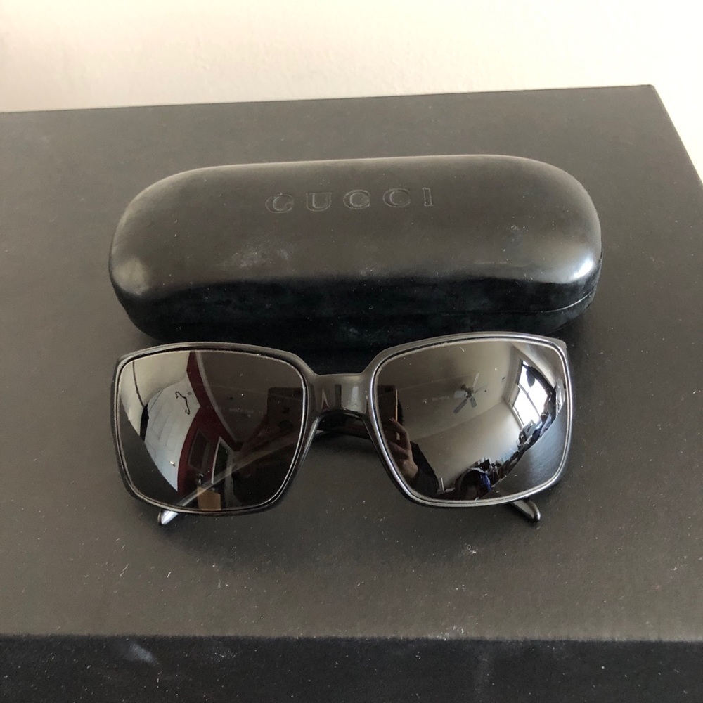 Gucci Sunglasss